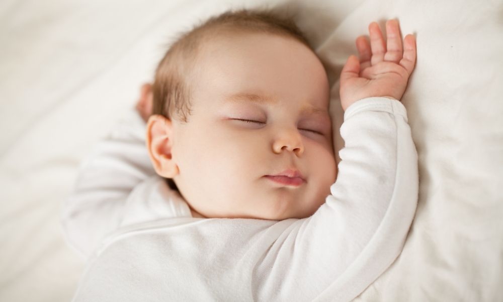 כיצד רעש לבן יכול לעזור לתינוקך לישון?